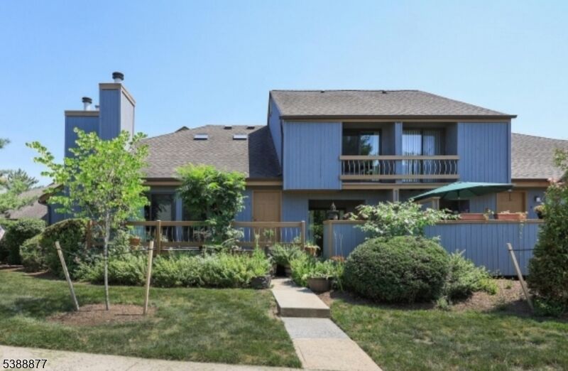 Property Photo:  7 Chestnut Ct  NJ 07920 