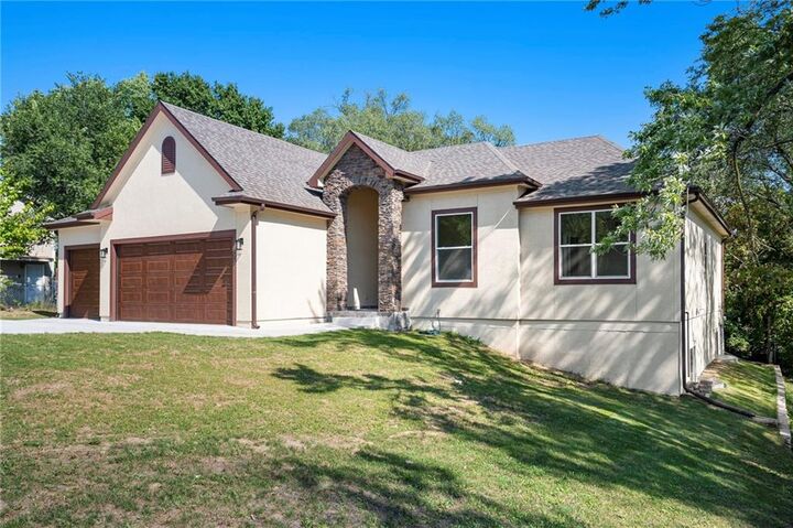 Property Photo:  3711 N Wayne Avenue  MO 64116 