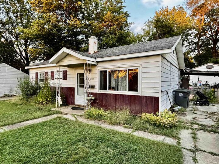 Property Photo: 5317 Warren Drive IN 47710