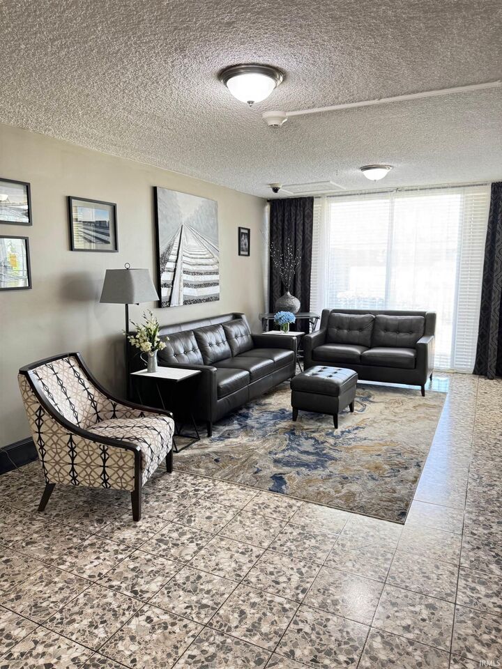 Property Photo:  1100 Erie Avenue 206  IN 47715 