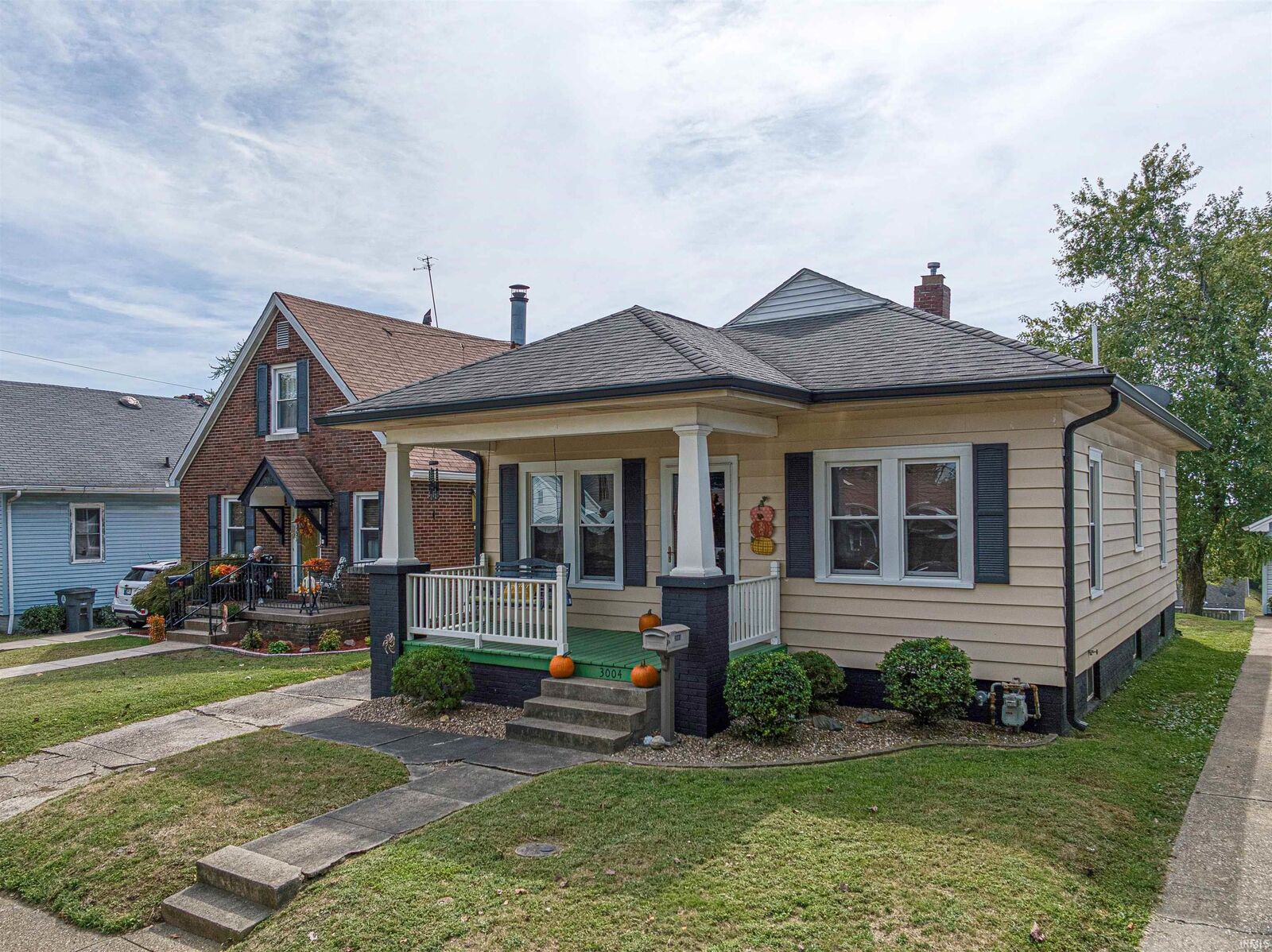 Property Photo:  3004 W Michigan Street  IN 47712 