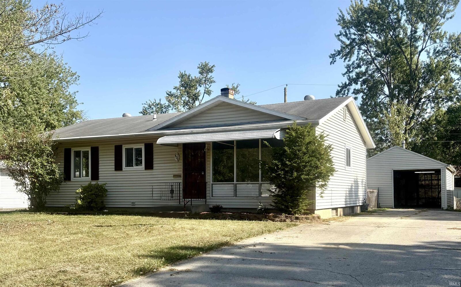 Property Photo: 409 Corwin Lane IN 46816-1024