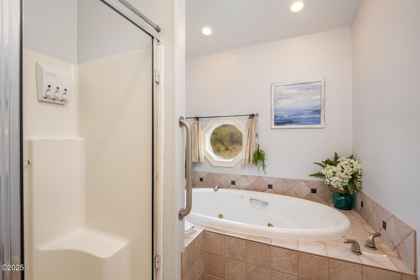 Property Photo:  310 NW Oceania Drive  OR 97394 