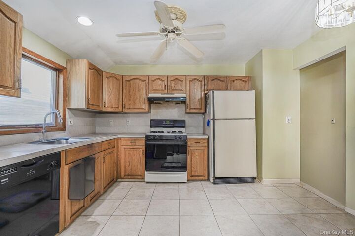 Property Photo:  51 Rockwell Avenue  NY 10305