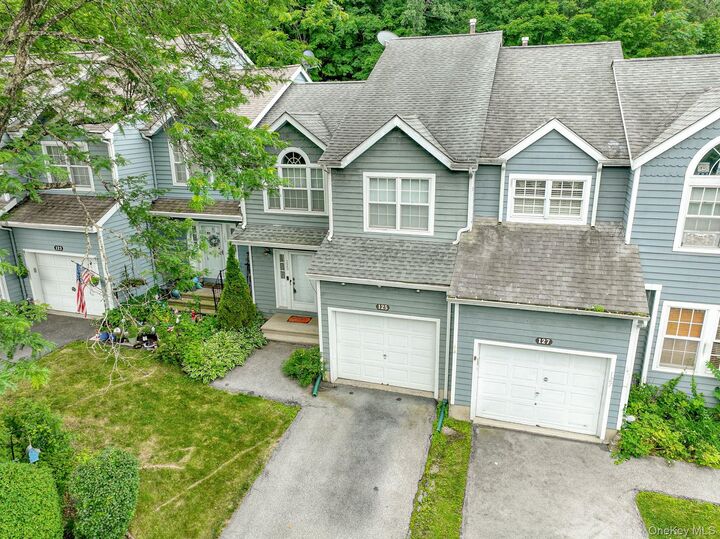Property Photo:  125 Pinebrook Drive  NY 12538 