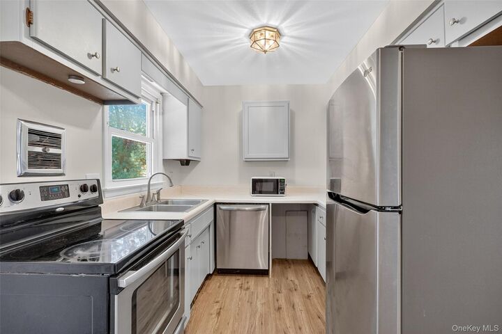 Property Photo:  144 Stagecoach Pass  NY 12582 