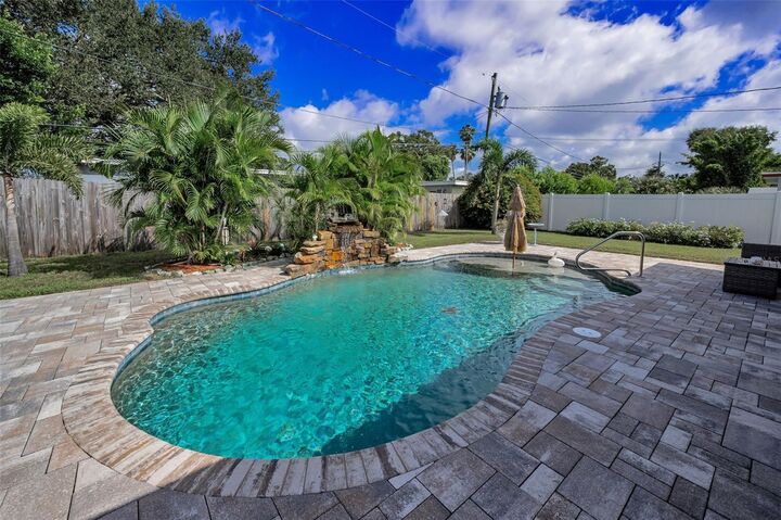 Property Photo:  929 Britton Street  FL 33770 