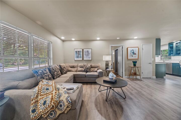 Property Photo: 5266 Forzley Street FL 32812