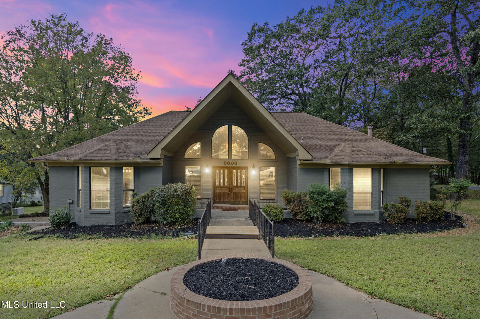 Property Photo:  8803 Howling Fox Cove  MS 38632 