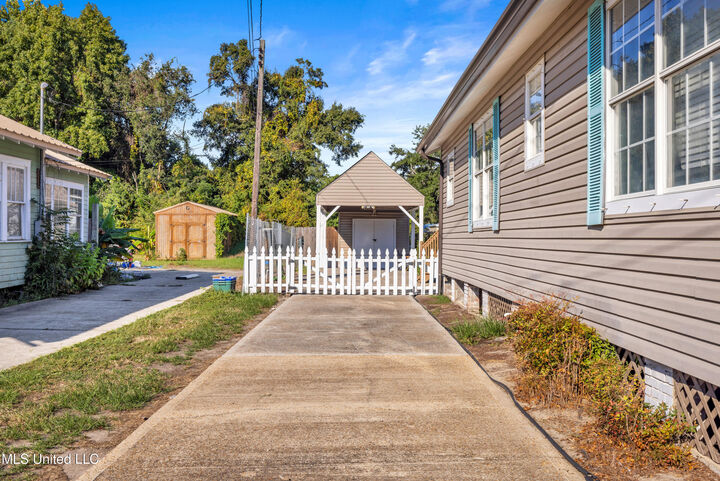 Property Photo:  267 Dolan Avenue  MS 39507 