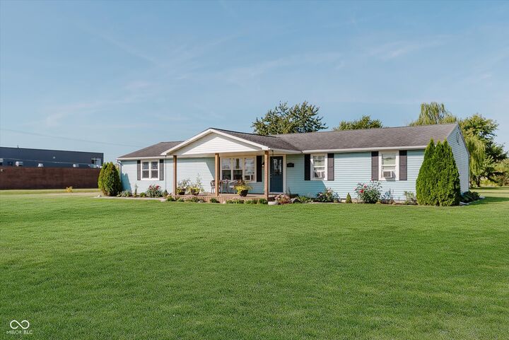 Property Photo: 405 N Country Club Road IN 47303