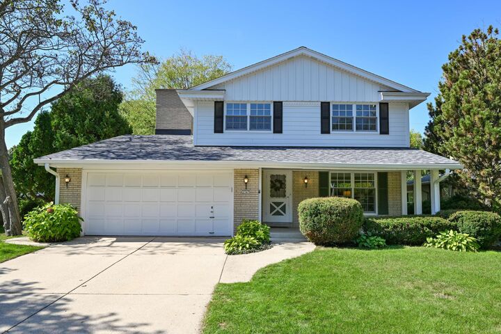 2347 N 100th St  Wauwatosa WI 53226 photo