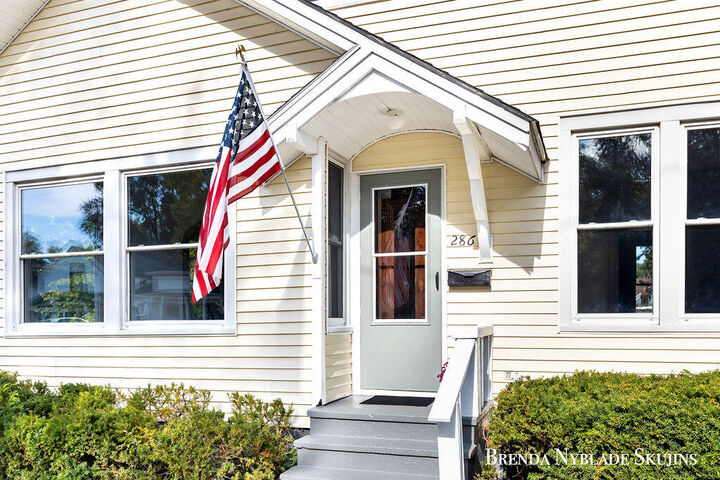 Property Photo:  286 Mason Avenue  MI 49441 