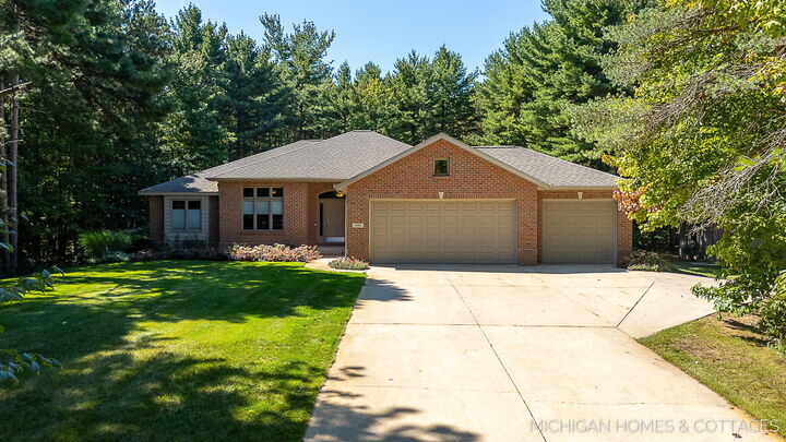 3981 Tall Grass West Court  Holland MI 49424 photo