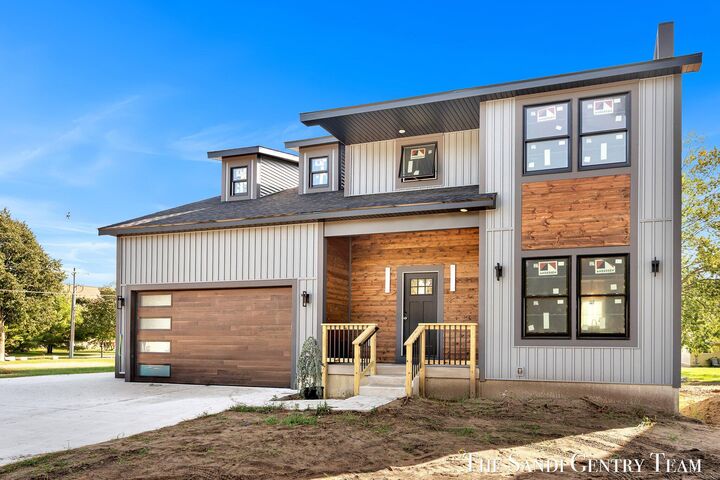 Property Photo:  1034 Arlington Avenue  MI 49417