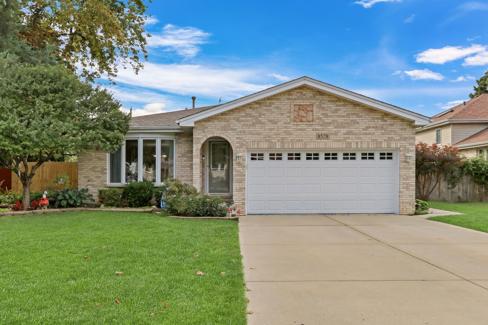 Property Photo: 8528 Lorel Avenue IL 60459