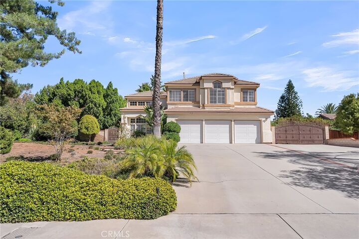945 Cannon  Riverside CA 92506 photo