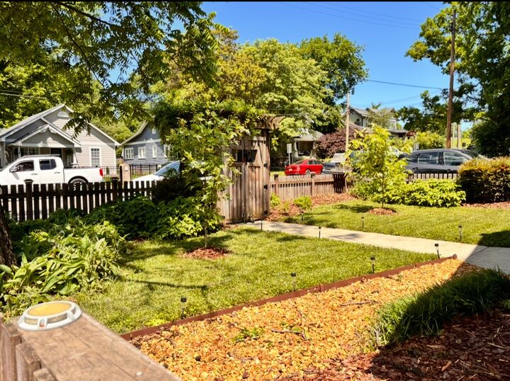 Property Photo: 1227 N 2nd St TN 37207