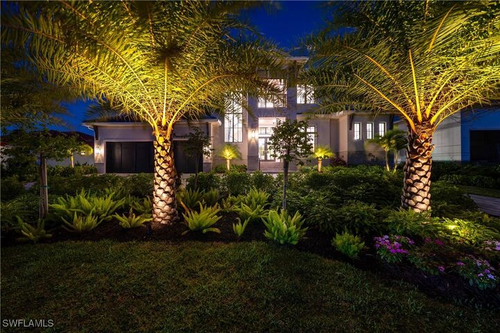 Property Photo: 3540 Crayton Road FL 34103