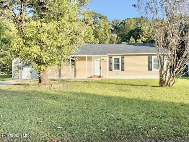 Property Photo:  1015 Springdale Drive  NC 28540 