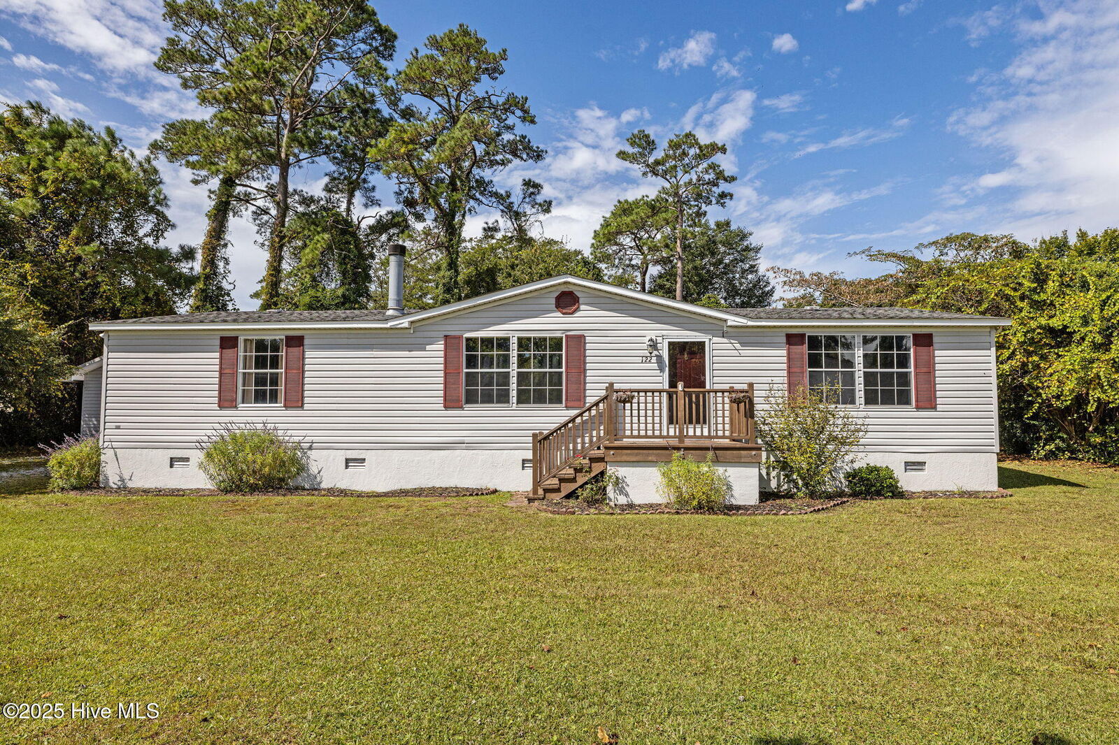 Property Photo:  122 Lejeune Road  NC 28584 