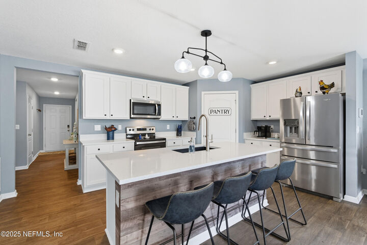 Property Photo: 12780 Cacao Tree Trail FL 32218