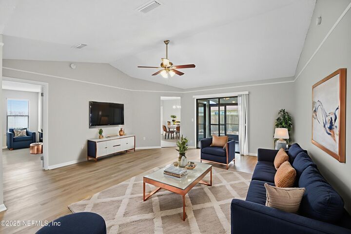 Property Photo: 8133 Morristown Trail FL 32244