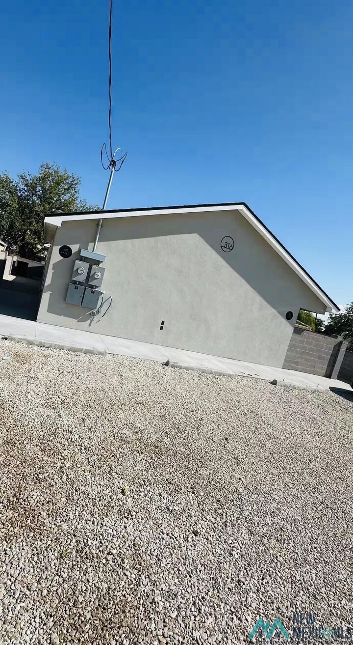 Property Photo:  316 Plum Street  NM 88220 
