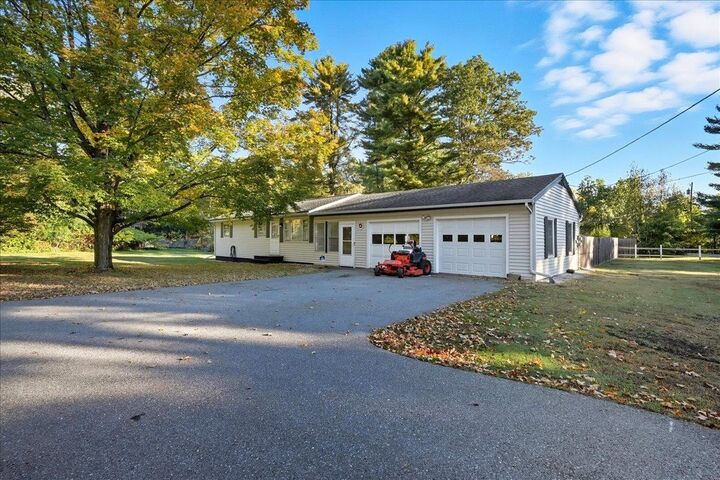 Property Photo:  45 Lake Road  VT 05468 