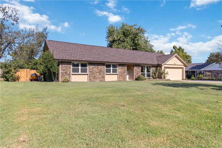 Property Photo:  2824 Highland Drive  AR 72756 