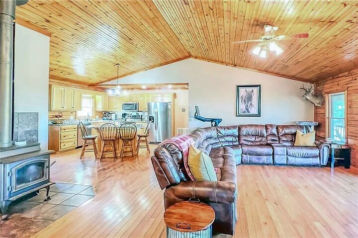 Property Photo:  431 County Road 140  AR 72632 