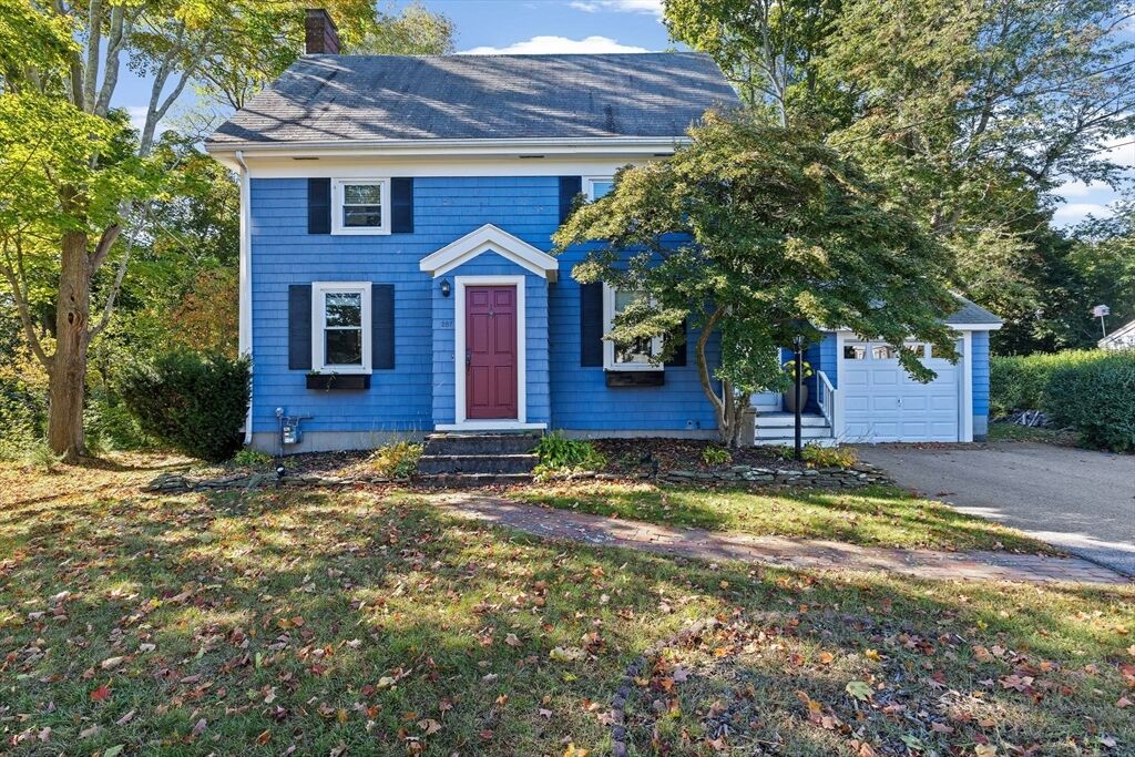 Property Photo:  207 Central St  MA 02190 