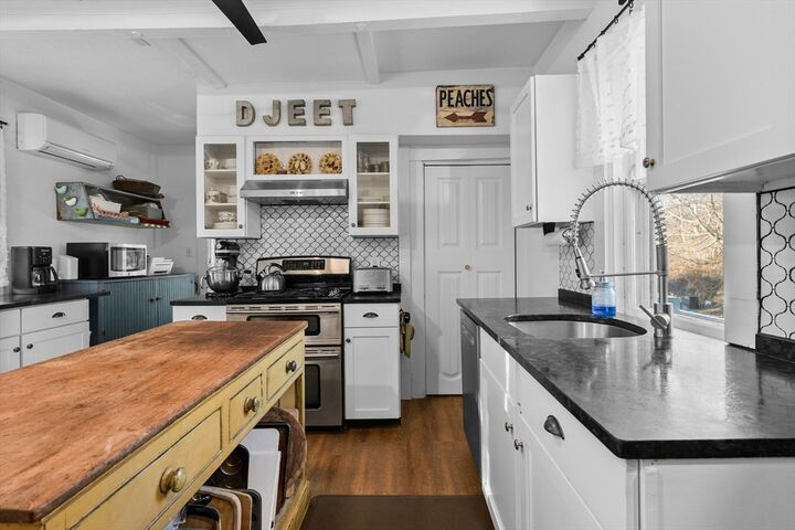 Property Photo:  436 S Main St  MA 02632 
