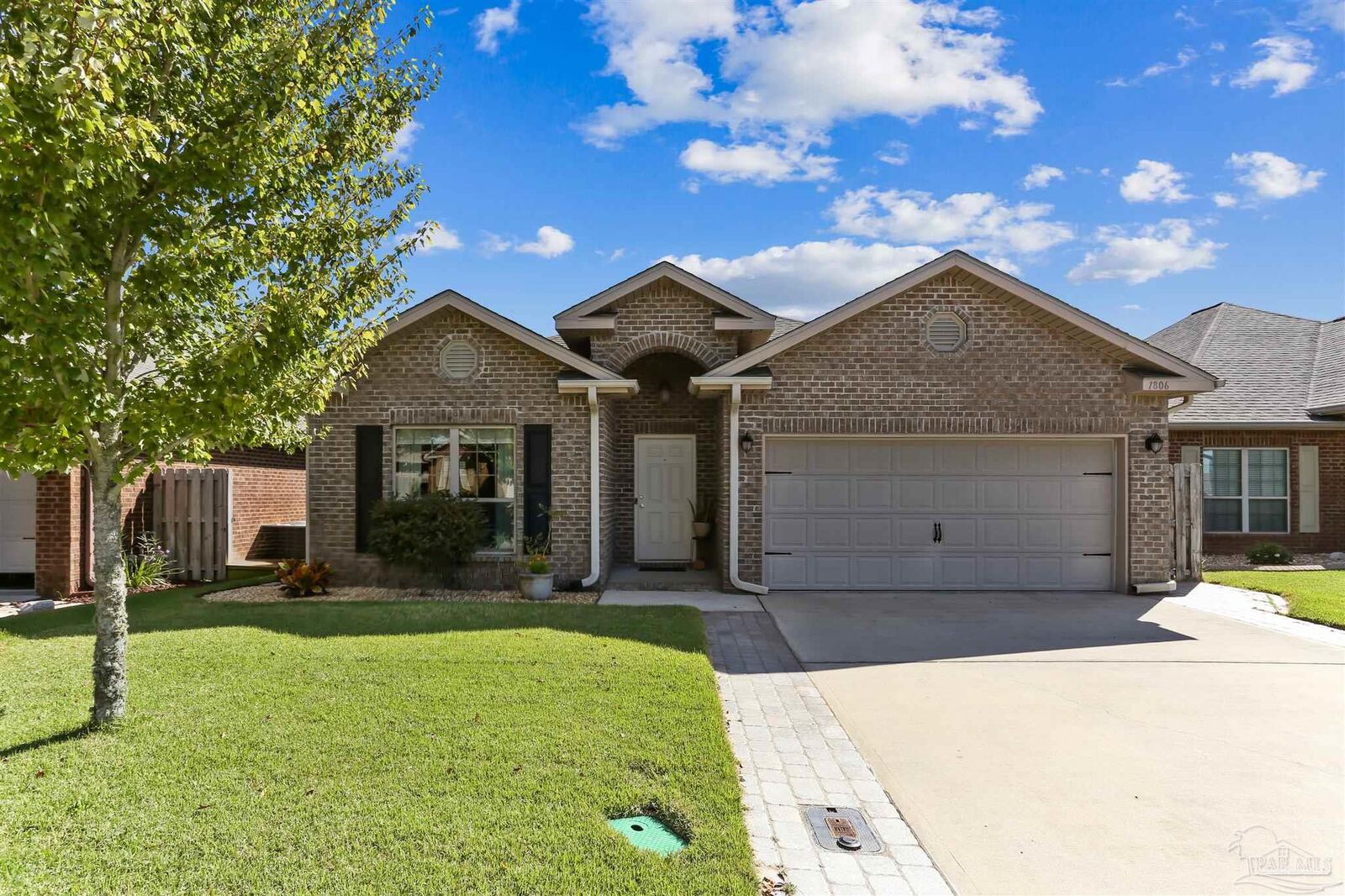 Property Photo: 1806 Coast Ct FL 32563
