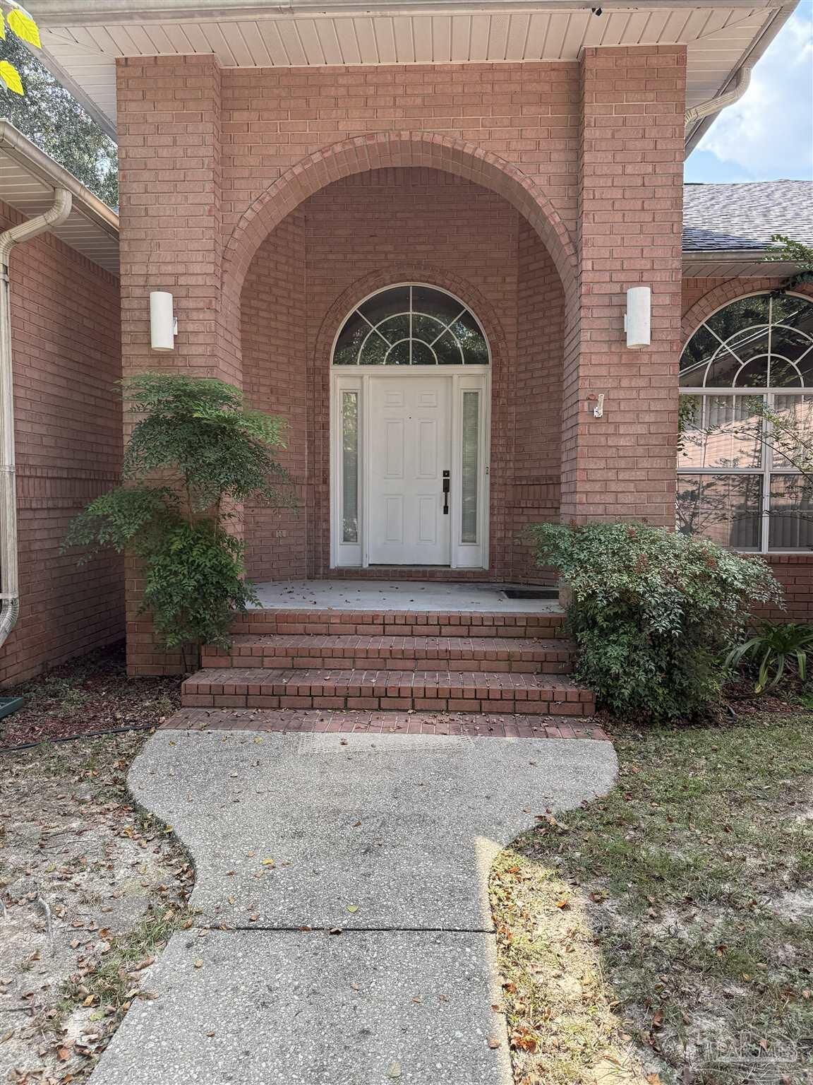 Property Photo:  9728 Quail Hollow Blvd  FL 32514 