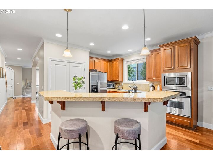 Property Photo:  12647 SW 21st Ct  OR 97035 