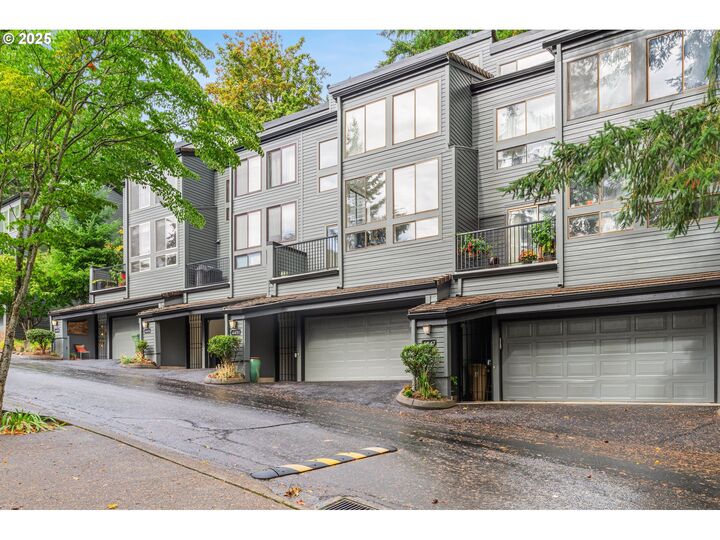 Property Photo:  4451 Golden Ln  OR 97035 