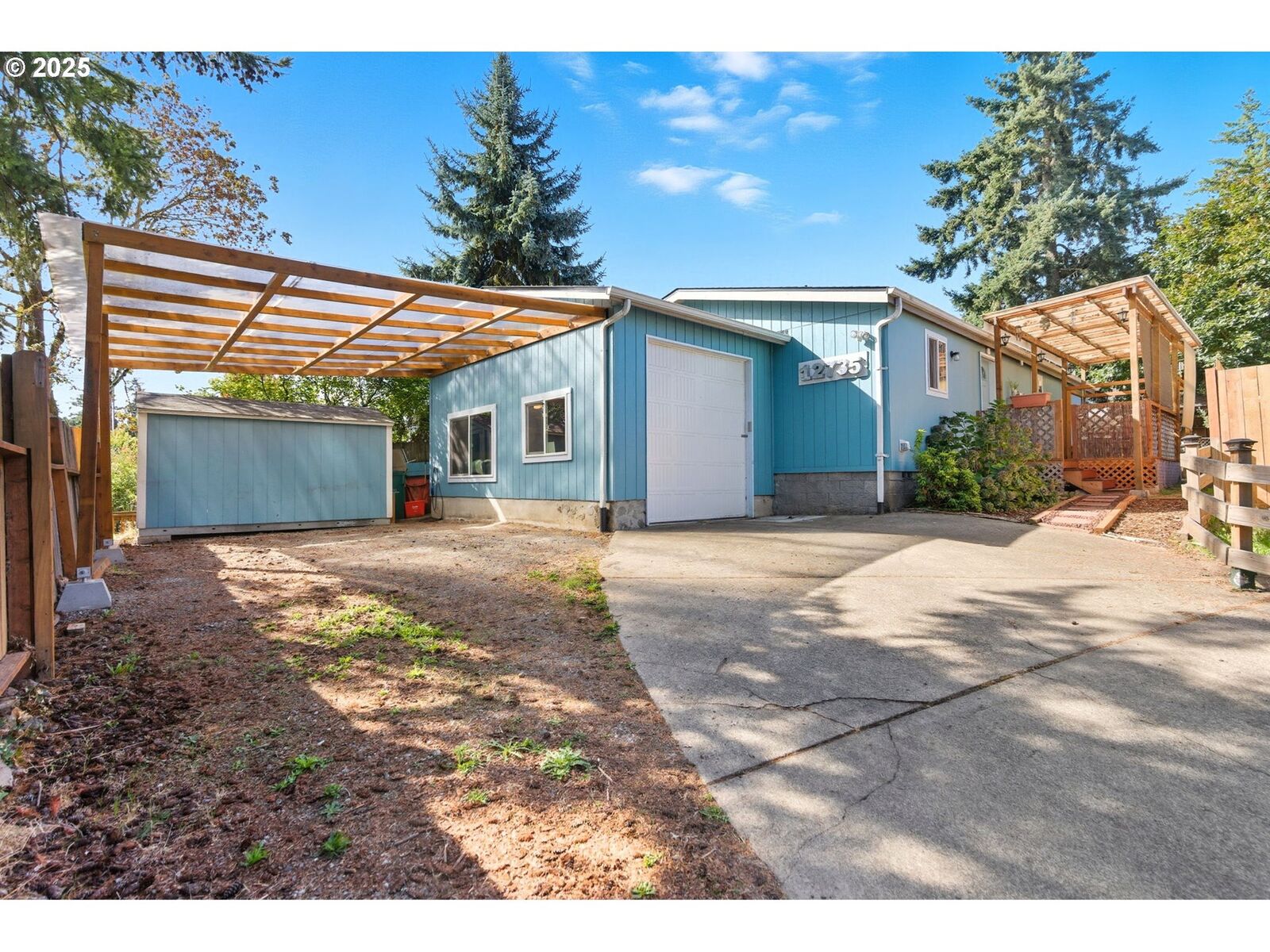 Property Photo:  12735 SE 26th Ave  OR 97222 