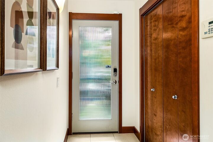 Property Photo:  2508 E Yesler Way A  WA 98122 