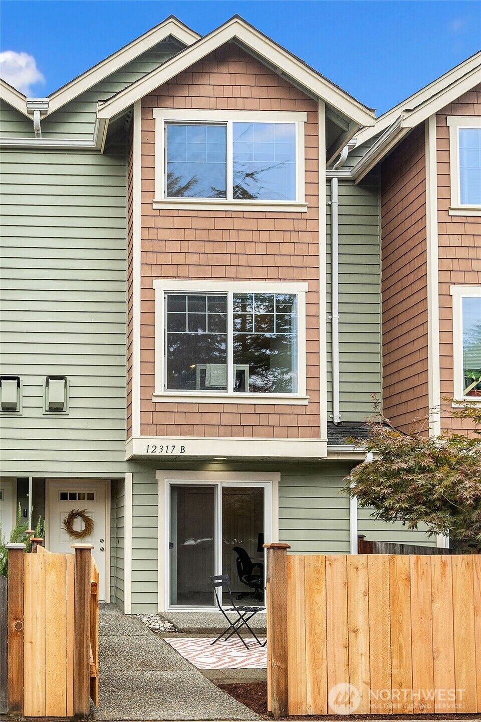 Property Photo: 12317 10th Place NE B WA 98125