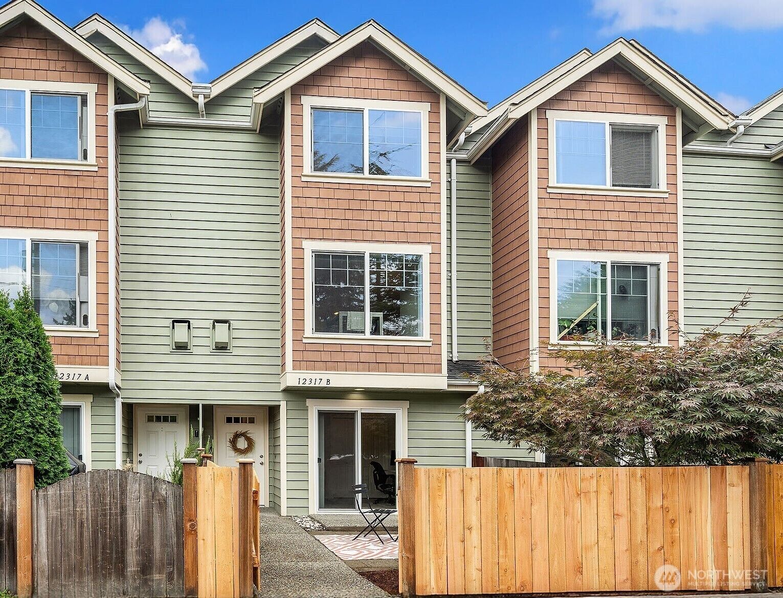Property Photo: 12317 10th Place NE B WA 98125