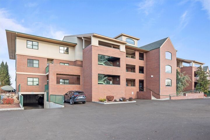 Property Photo:  300  Columbia Point Drive D101  WA 99352 