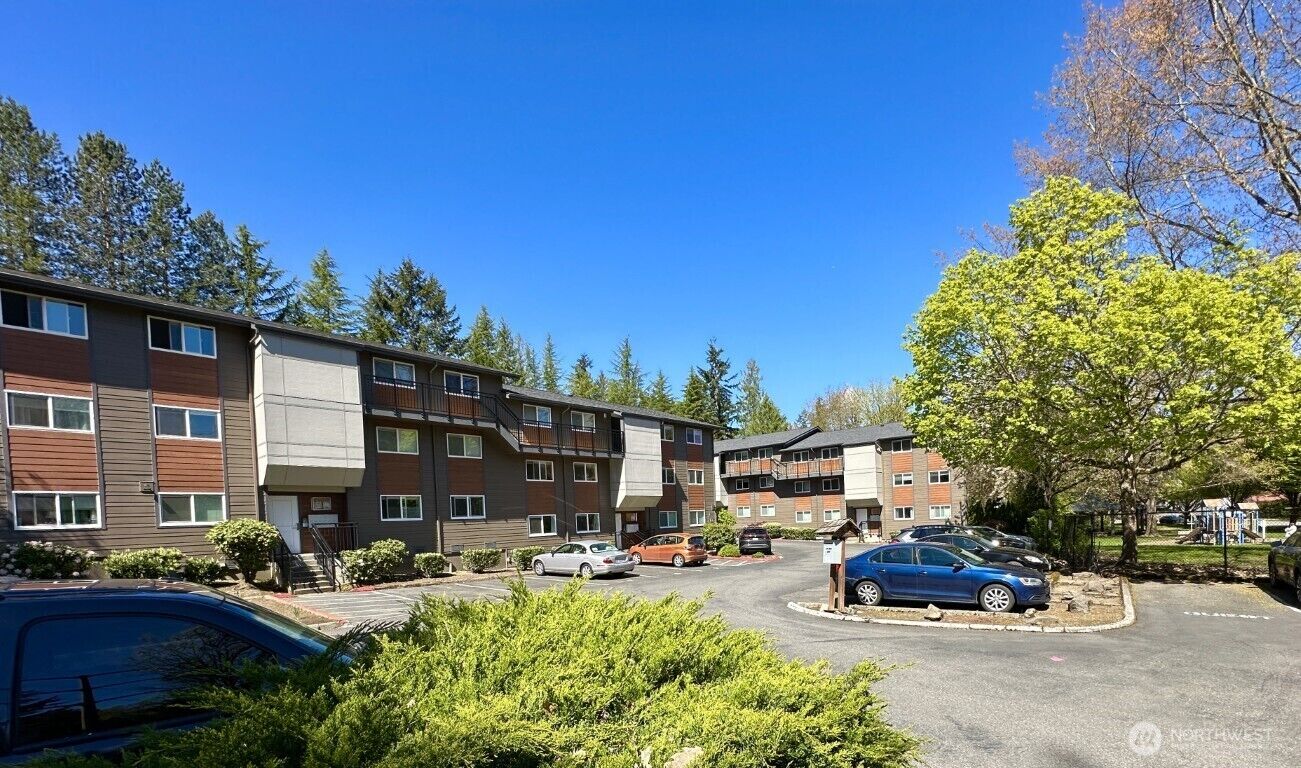 Property Photo:  220 SW Clark Street B101  WA 98027 