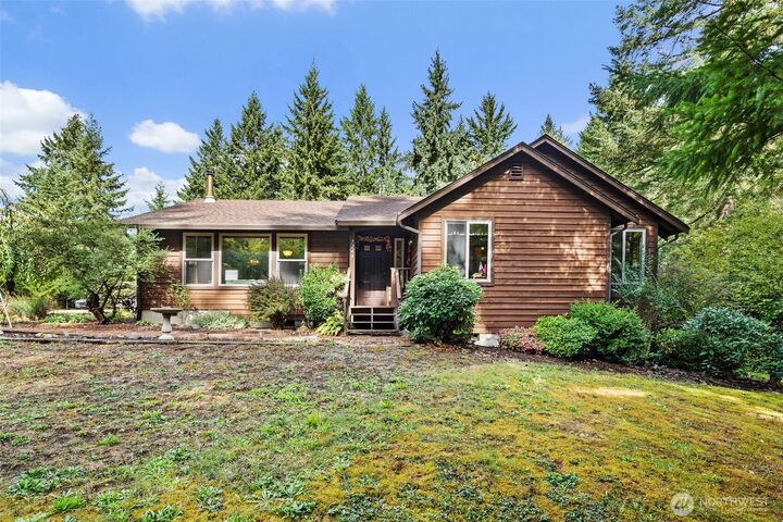 Property Photo: 7244 40th Ct NE WA 98516
