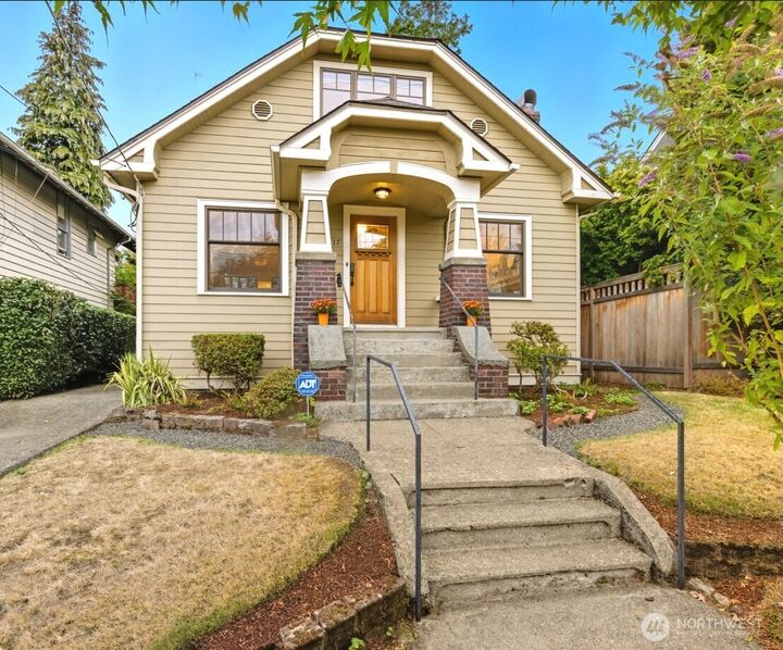 4417  Thackeray Place NE  Seattle WA 98105 photo