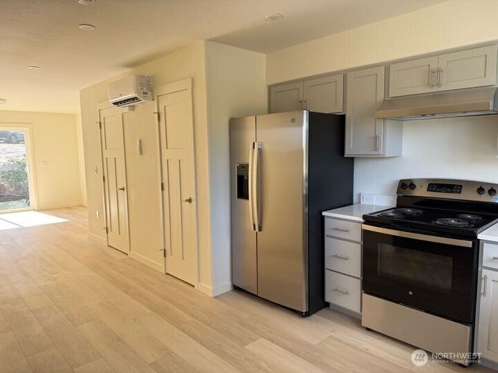 Property Photo:  1032 4  Guard Street  WA 98250 