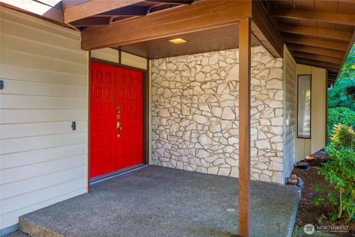 Property Photo: 1102 S 248th Street WA 98198