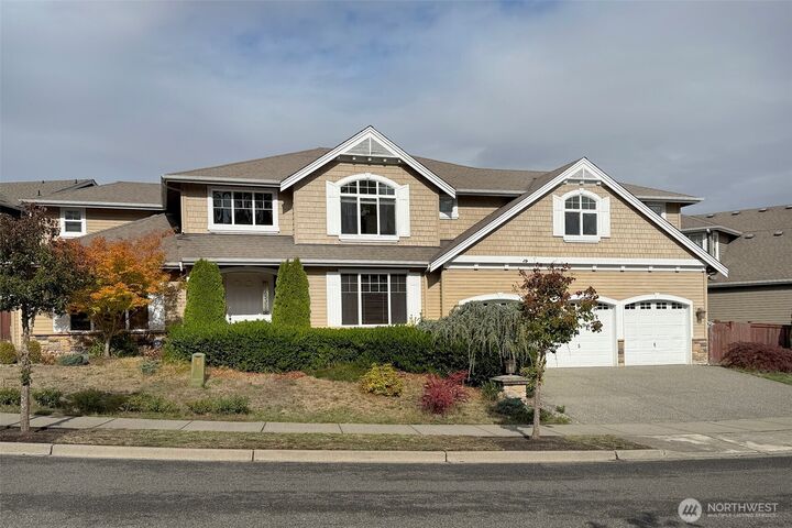 Property Photo:  17124  6th Avenue W  WA 98037 
