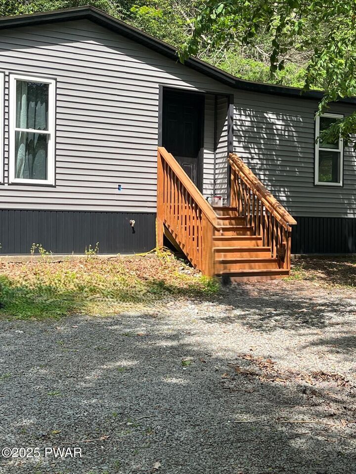 Property Photo:  115 Spruce Street  PA 18426 
