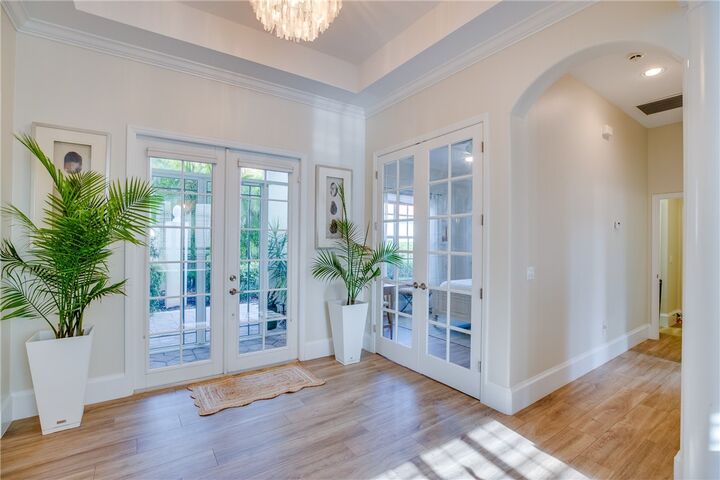 Property Photo:  998 Island Club Square  FL 32963 